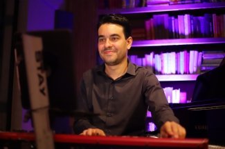 Piano Bar com Igor Neves da Hora